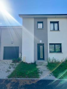 Maisons d'hotes 5mn Crolles Chambre au calme parking gratuit - belle cuisine partagee : photos des chambres