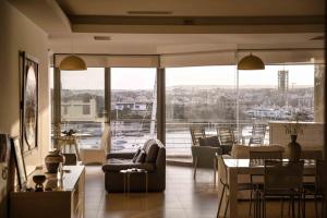 Seafront condo with a view of Valletta