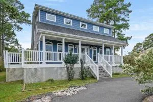 Blue Sea Star - Beautiful Pet Friendly Home! - Deep Hole