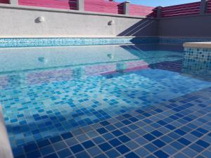 Doppelzimmer mit Bad, Terrasse und Pool