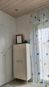 Doppelzimmer mit Bad, Terrasse und Pool
