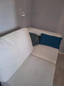 Appartements Au Coeur De Chateaubriant WIFI-Centre-Ville-RDC : photos des chambres