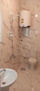 Hk2 pyramids Guest house