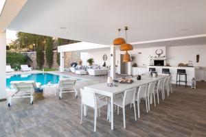 Luxury Villa Oceania Lindos with Private Infinity Pool