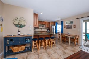 Dancing Waters at Sea Tag - Waterfront Condo!