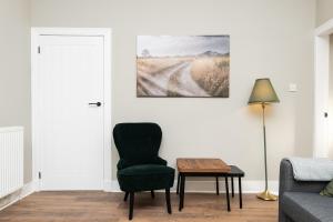 2 Bedroom Flat - Free Parking