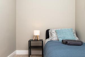 2 Bedroom Flat - Free Parking