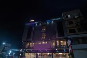 Super Townhouse Divya Palace