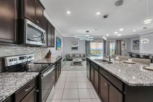 Brand New 10beds Villa at Windsor Island with Pool Spa