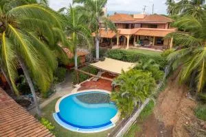 Casa Sirena Private Pool & Steps to Surf - La Union de Isidoro Montes de Oca