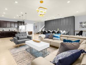 Brand New 10BR Pool Spa Disney Fireworks View