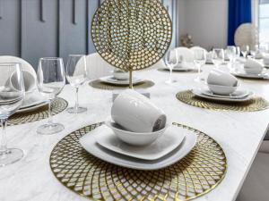 Brand New 10BR Pool Spa Disney Fireworks View