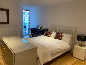 River view spacious apartment