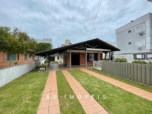Casa com piscina na praia dos Ingleses