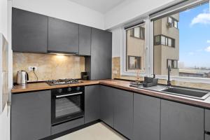 Minimalist Green & Grey Flat