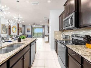 Brand New 7BR Pool Spa Disney Fireworks View