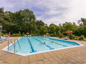 Chalet by Forest Edge with Modern Design - 3hvězdičkové hotely ve městě Markelo