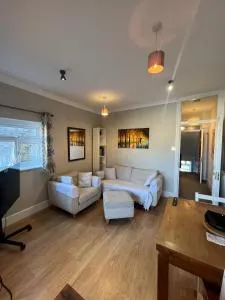 Quiet apartment 1 or 2 bedrooms Local Bus Train Tube - New Southgate