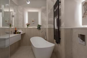 Head in the Clouds - Bright 100 sqm by Fragola Apartments