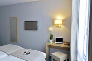 Hotels Hotel Eugenie : photos des chambres