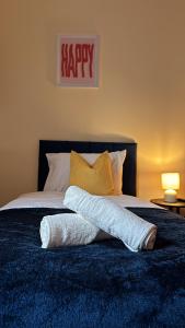 Two bed apartment by LURXURY STAYS