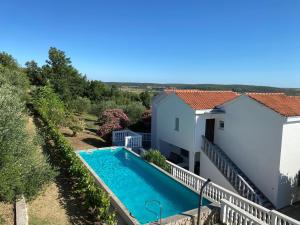 Wohnung für 5 Personen mit Pool