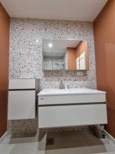 Zadria new center app