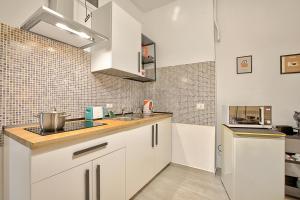 Ravanas 314 Bari Near Station - Happy Rentals