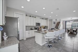 Solara Resort Vacation Home 6BR