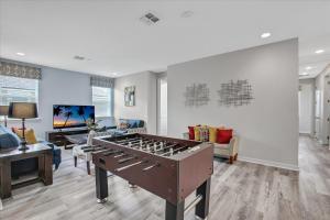 Solara Resort Vacation Home 6BR