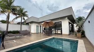 Casa de luxo em condomínio