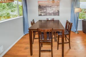 Super Cute Five Bedroom Home in Denver Perfect For Girls Trips