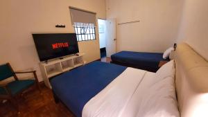 Tripper Monkey House Miraflores