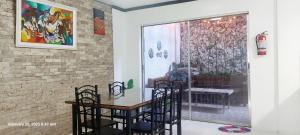 Chloes Homestay - Baguio Spacious 3BR Corner Rowhouse for Family & Friends Getaways