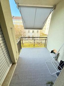 Very nice flat 80 meter from SBB