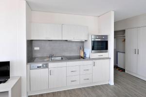 Apartment 13 "Möwennest", Blickrichtung offenes MeerBinnenhafen Nord