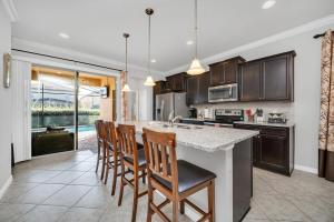 Luxury Villa, Clubhouse, Pool, 15 mins from Disney