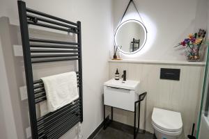 Double Bedroom in new-build near Ealing Broadway
