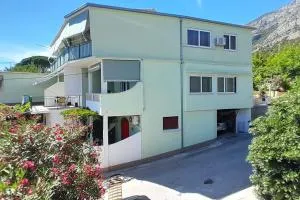 Apartments with a parking space Zivogosce - Blato, Makarska - 23922 - Blato