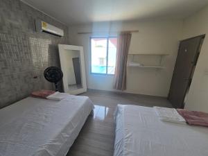 Casa con piscina cerca al aeropuerto