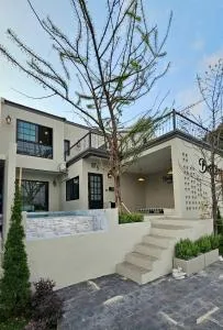 Brittany Private Pool Villa-Pattaya - Ban Nong Chap Tao