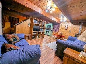 Cozy Family Friendly Cabin