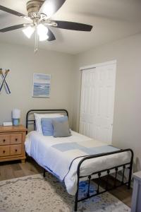 Lakefront Condo with breathtaking view!