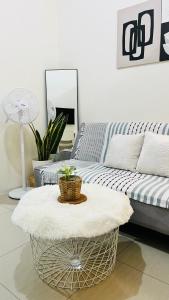 Direct Access to pool Bedroom