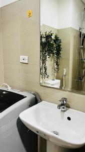 Direct Access to pool Bedroom