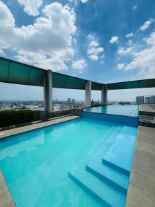 VINIA INFINITY STUDIO 4 near MALLS and MRT STATION