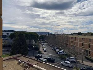 Appartement T2 confortable avec Wifi, loggia spacieuse, garage à Balaruc-les-Bains - FR-1-553-289