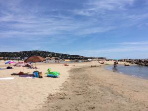 Studio cabine climatisé, terrasse et parking proche plage - FR-1-338-604