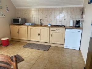 Appartement 1er étage avec jardin et parking à Le Palais - FR-1-418-263