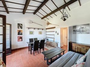 Studio avec balcon et parking près des plages - FR-1-475-154